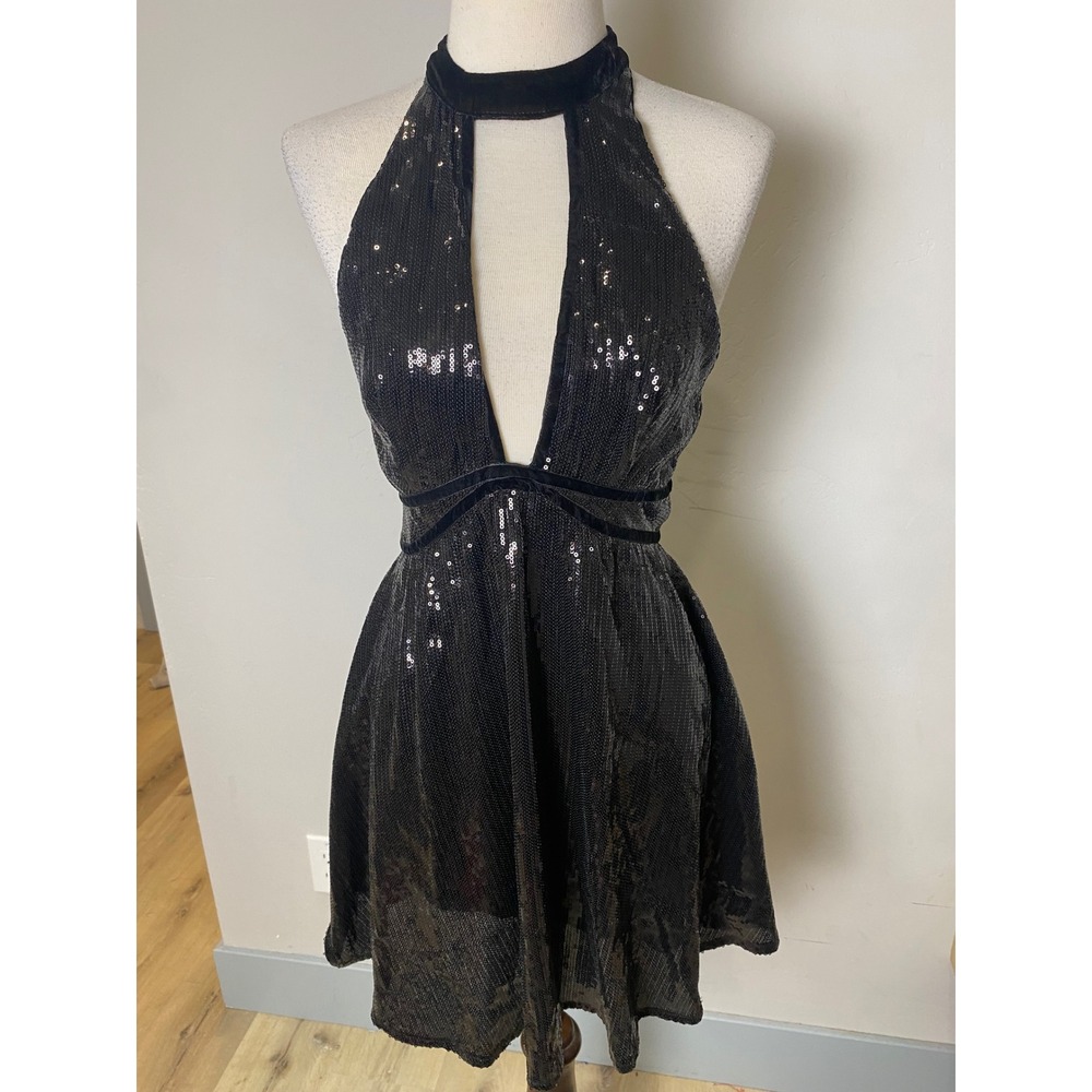Free People Black Sequin Halter Mini Dress Velvet Trim Keyhole Open Back Size 4